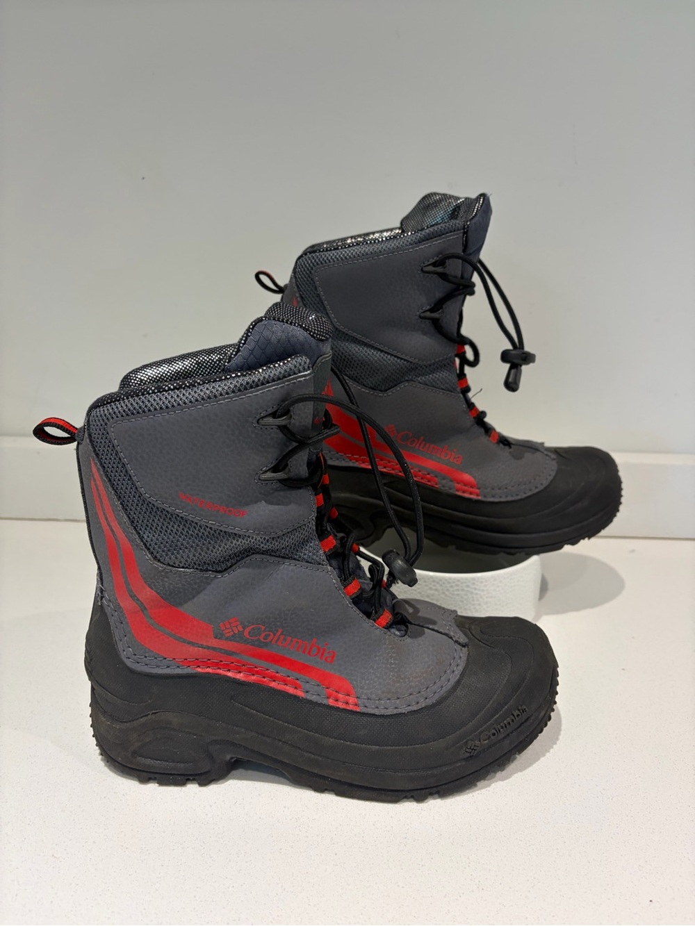 Columbia Bugaboot Waterproof Insulated Gray & Red Winter Boots Boys Size 6